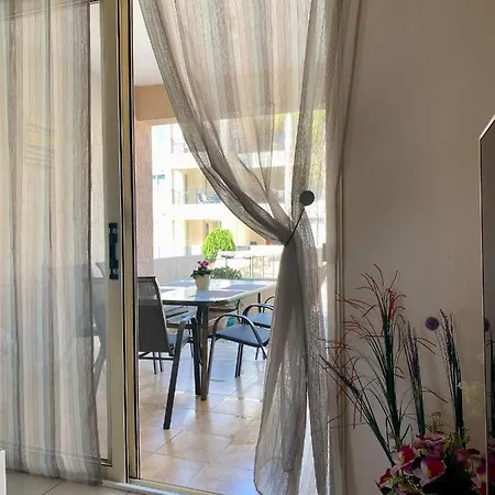 Royal Seacrest F G5 Ground Floor Apartmán