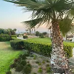 Royal Seacrest F G5 Ground Floor Appartement *